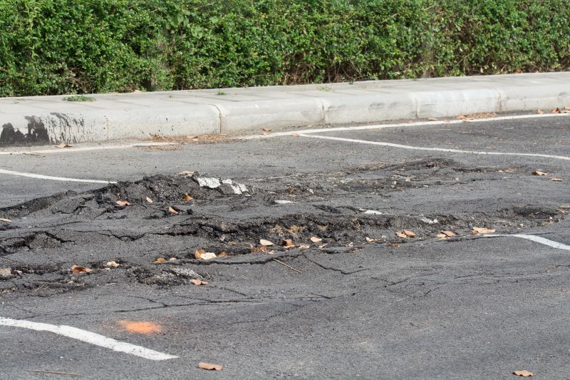 How Heavy Traffic Impacts Commercial Asphalt Surfaces